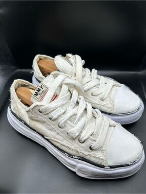 MMY Miharayasuhiro White Canvas Low-Top Sneakers EU45